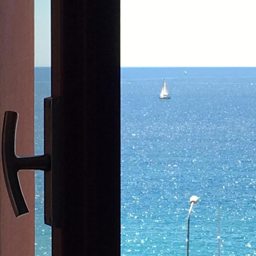 Appartamento Fronte Mare, Vista Mozzafiato Varazze Extérieur photo